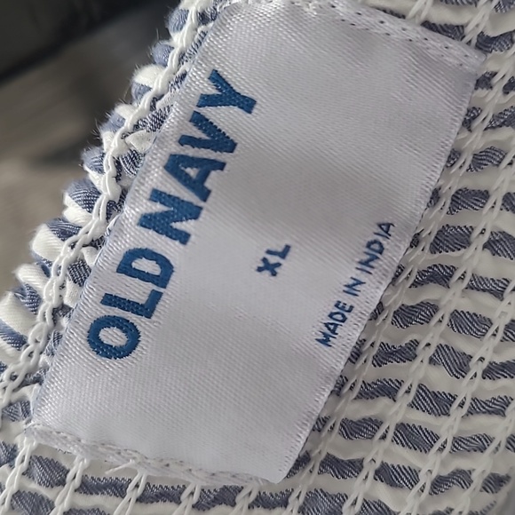 Old navy blouse - Picture 3 of 3